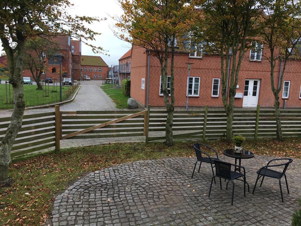 Studio Apartment In Højer Екстериор снимка