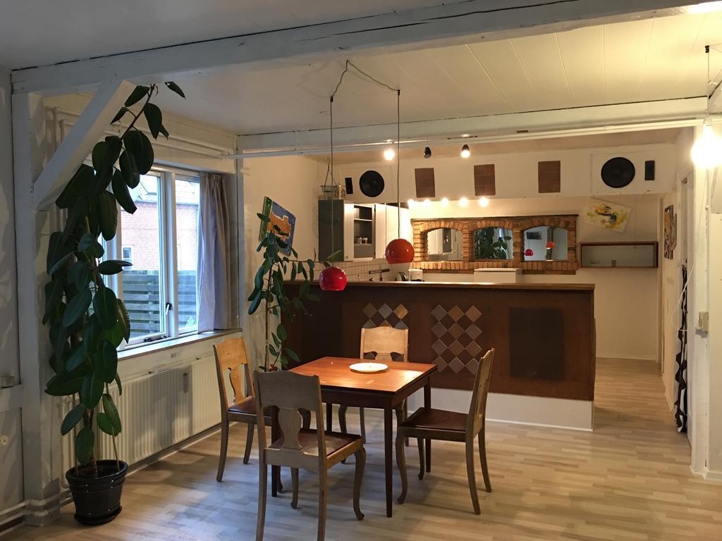 Studio Apartment In Højer Екстериор снимка